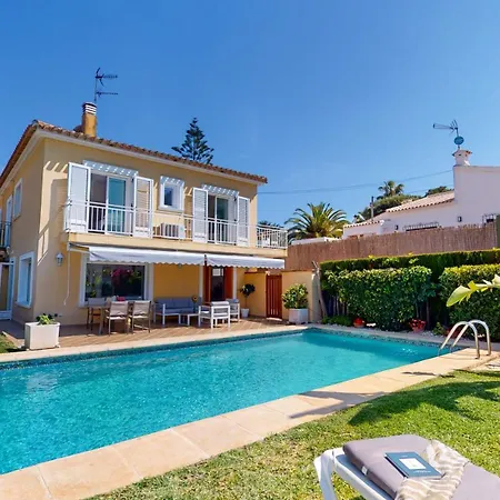 Villa Adsubia En By Family Homes